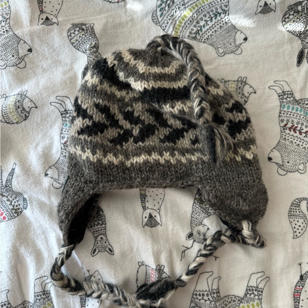 Wool hat 2/4